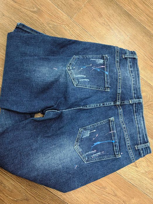 Дамски дънки размер 30.