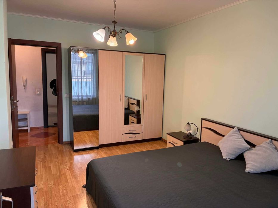 Продава 2-стаен апартамент и двоен гараж на ул. Риккардо Ваккарини