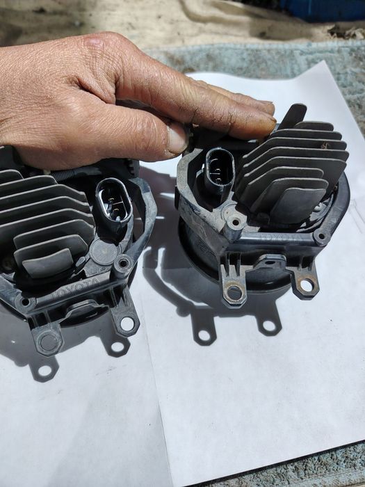 Противотуманные фары  Камри 70 Оригинал