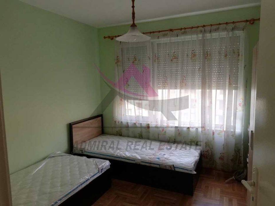 Дава се под наем Тристаен апартамент в Варна, Конфуто - 60 кв.м за 448.8 € - Снимка #2