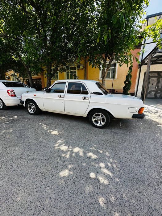 Gaz volga 3129 Sotiladi