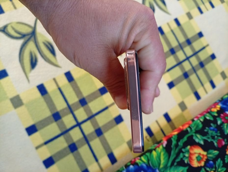 Vivo y28  xotira 128 aperativka pamyat 8+8