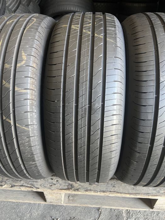 4 anvelope de vara 215/55/17 Goodyear!