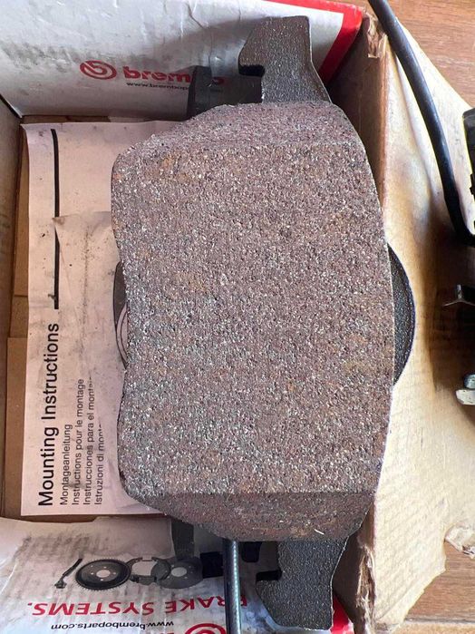 Vând Plăcuțe Frână BREMBO P 85 085 - NOI - 180 Lei