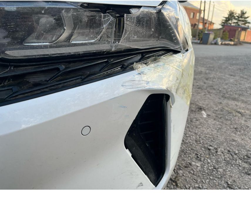 Фара левая перед