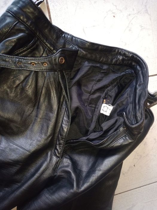 Pantaloni din piele naturală Nr 42