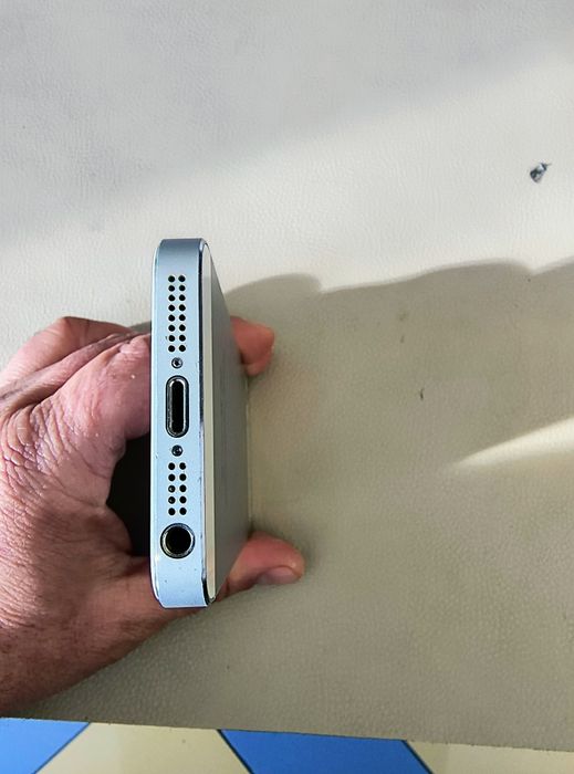 Iphone 5s ,16GB,iOS 12.5.7-отличен