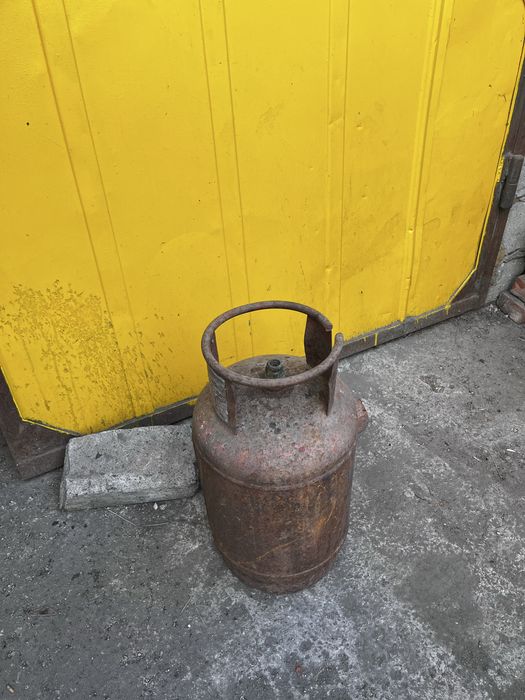 Продам газовый балон.