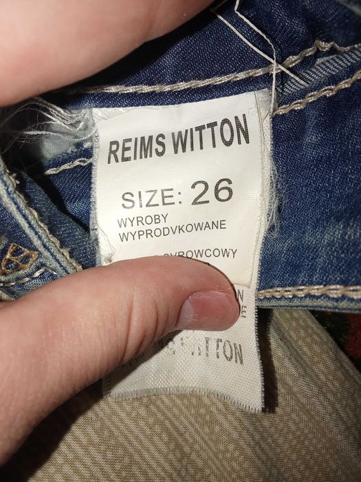 Продам джинсовые шорты