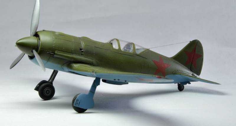 Сборная модель самолета И-185 (ARK Models, 1/48)