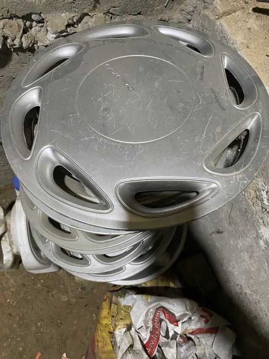 Kalpak diska telinga beriladi