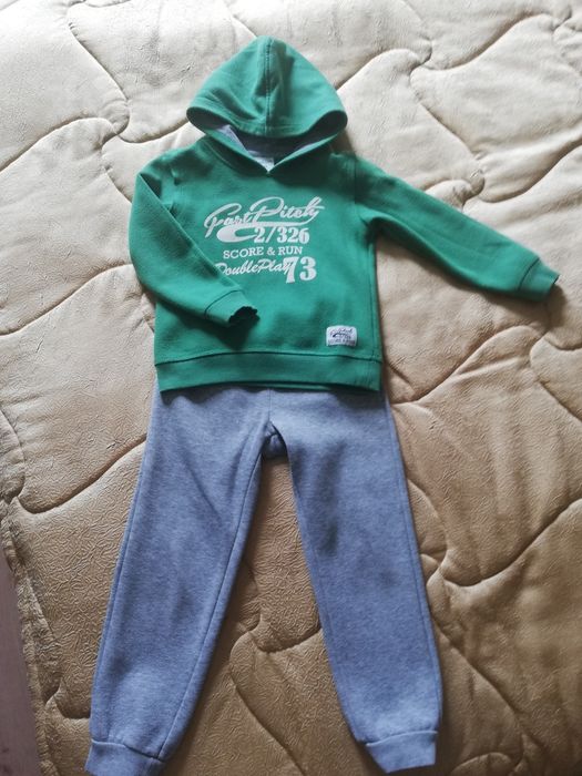 Продам детский костюм с утеплителем