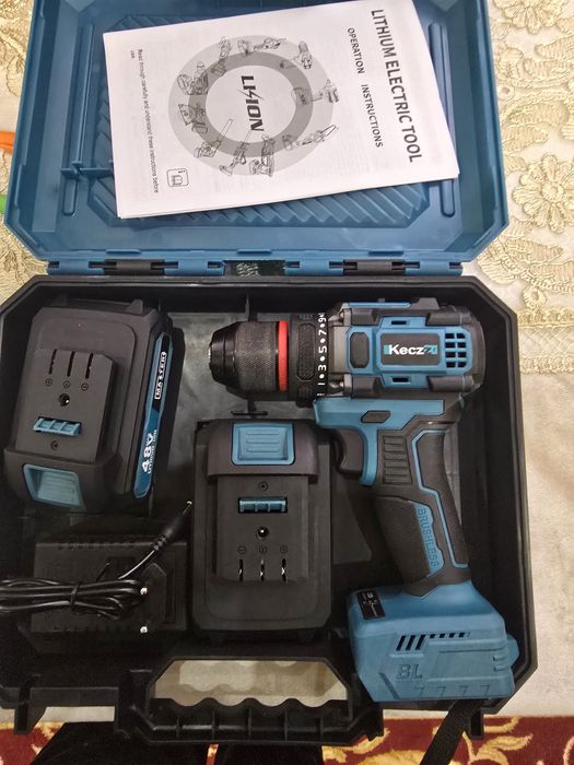 Шуруповерт новый  оригинал