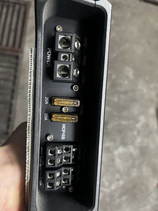 Усилвател 4 канален Hertz