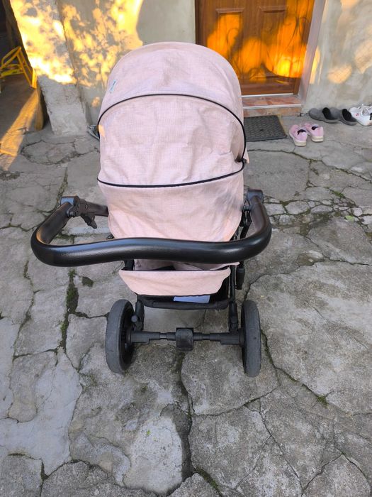 Бебешка количка с два коша