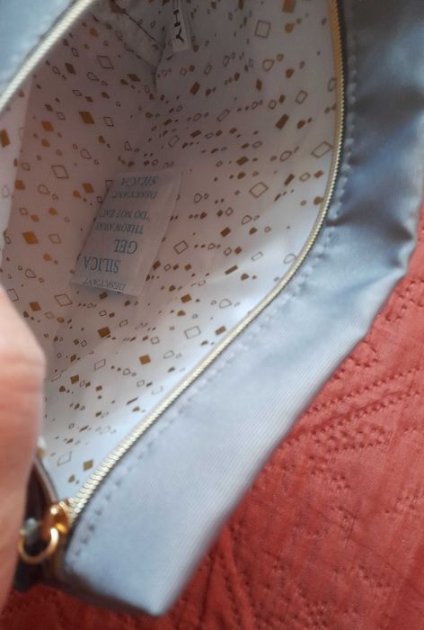 Несесер Виши Vichy