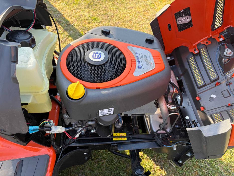 Tractoras Tuns Iarba/Gazon *Husqvarna*An 2019*