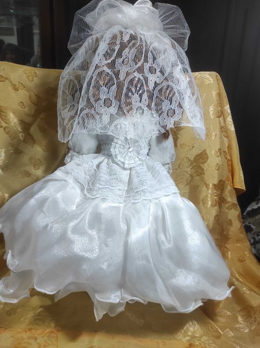 Фарфоровая кукла невесточка