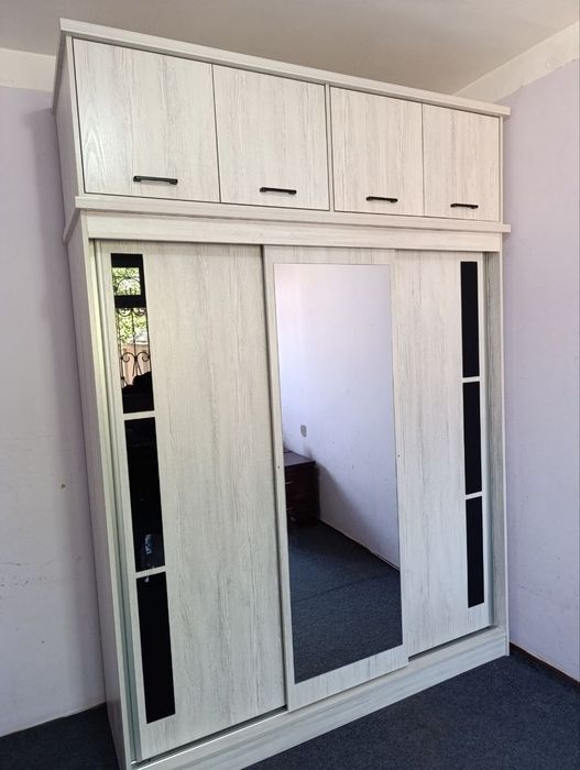 Shkaf  shkaflar kupe180 (250×180×57)