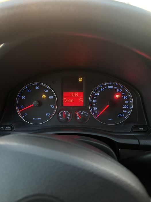 Volkswagen Golf 5 1.6 Benzina