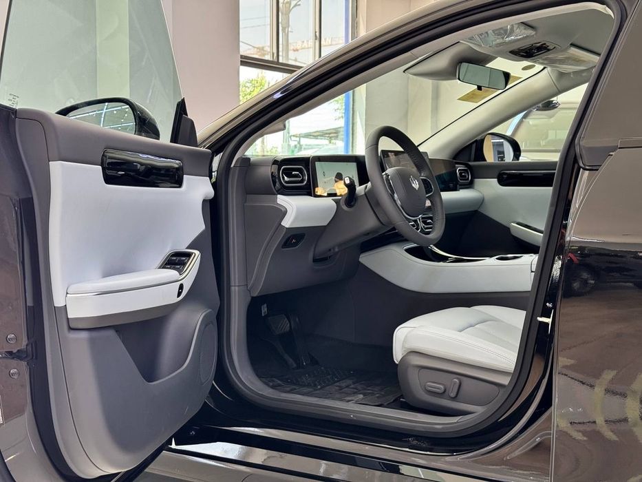 Electro car leapmotor C01 625 KM