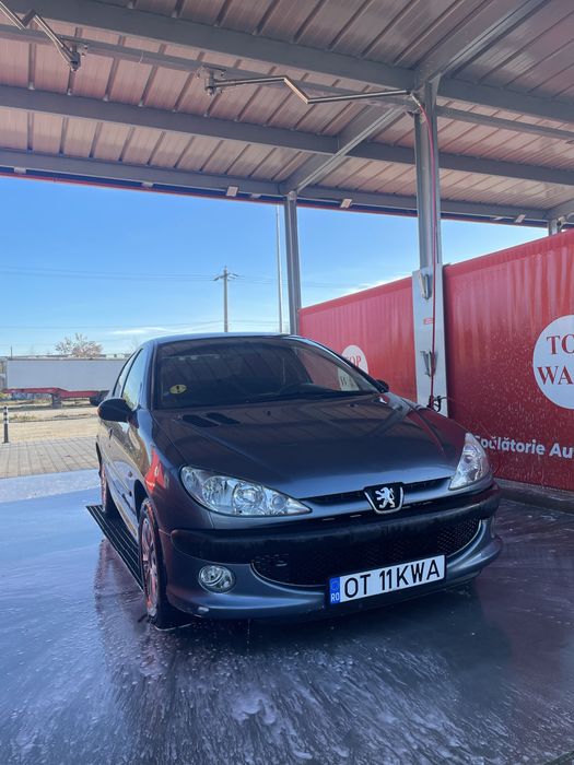 PEUGEOT 206
