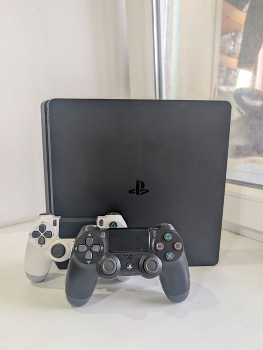PS4 Slim (ПС4) + Топ Игры + 2 геймп.