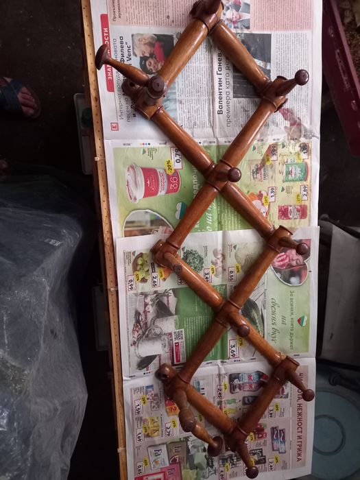 Ретро дървена  закачалка