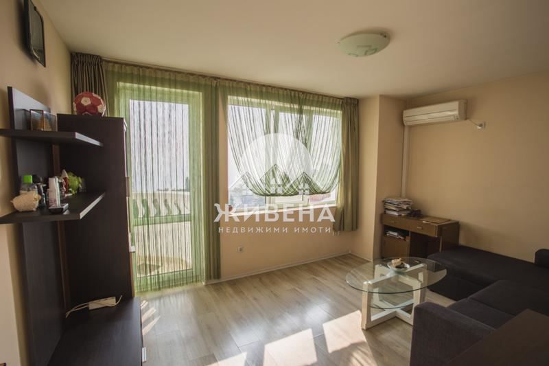 Продава се атрактивна къща с морска панорама в м-т Траката