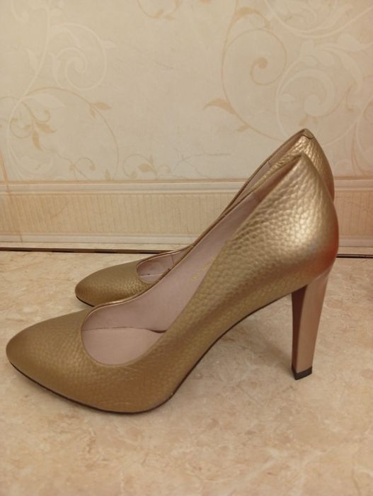 Вечернее новое красивое платье