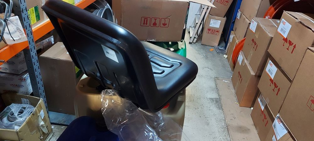 Scaun tractor japonez Kubota, Yanmar, Mitsubishi, Iseki, macara,