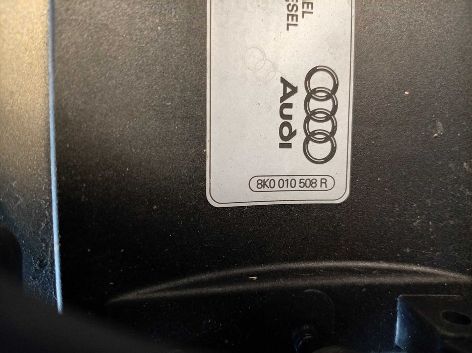 Audi A4 B8  Външна капачка резервоар