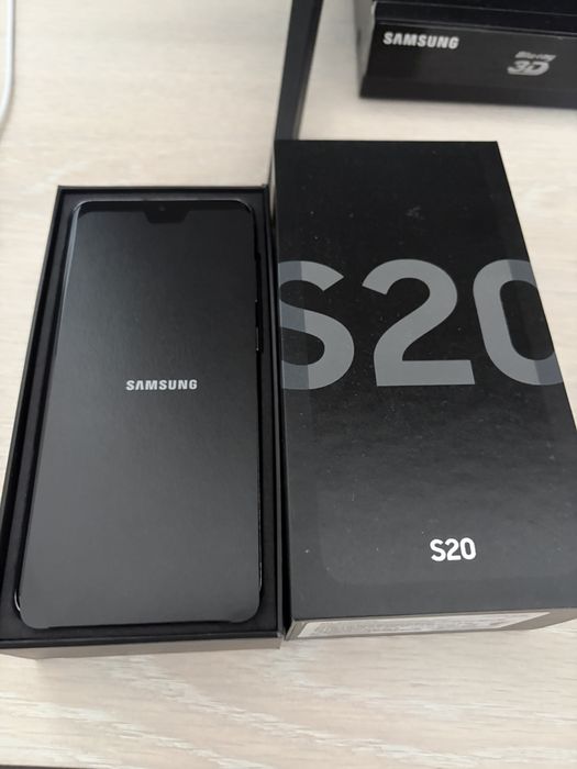 Samsung s20 , 128 Gb, cosmic grey