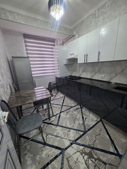 Сдаётся 2х комнатная квартира на 6этаже в районе Старый Цум