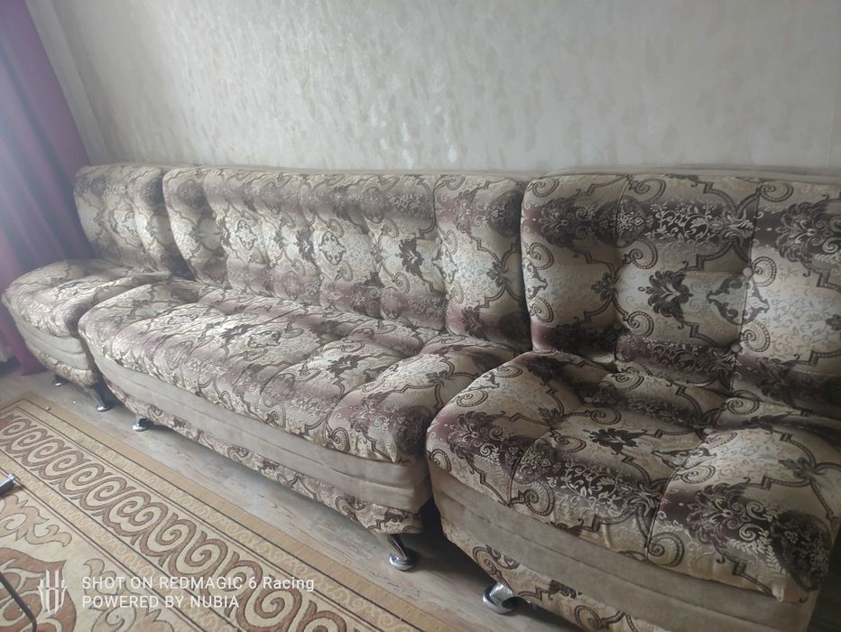 Продам диван срочно