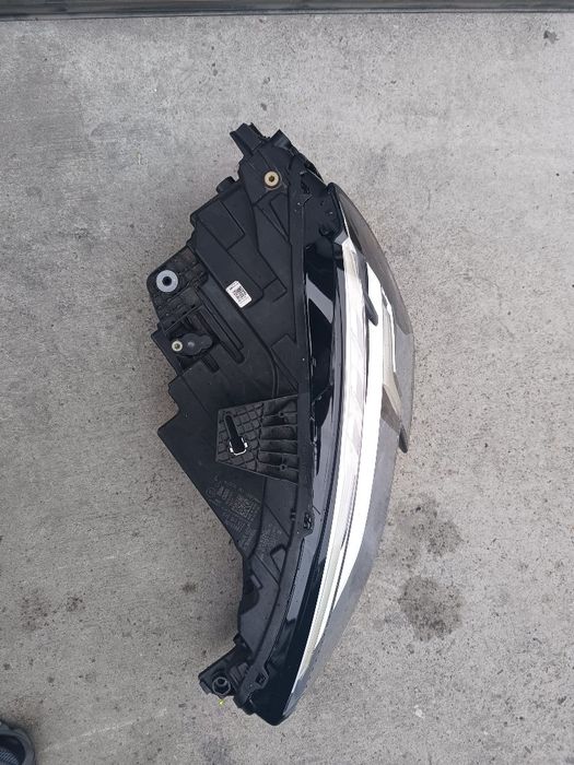 Ляв Фар Audi A3 8Y след 2019г , 8Y0941033