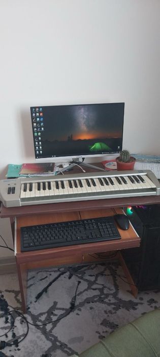 Ovoz yozish studio tayyor sotiladi