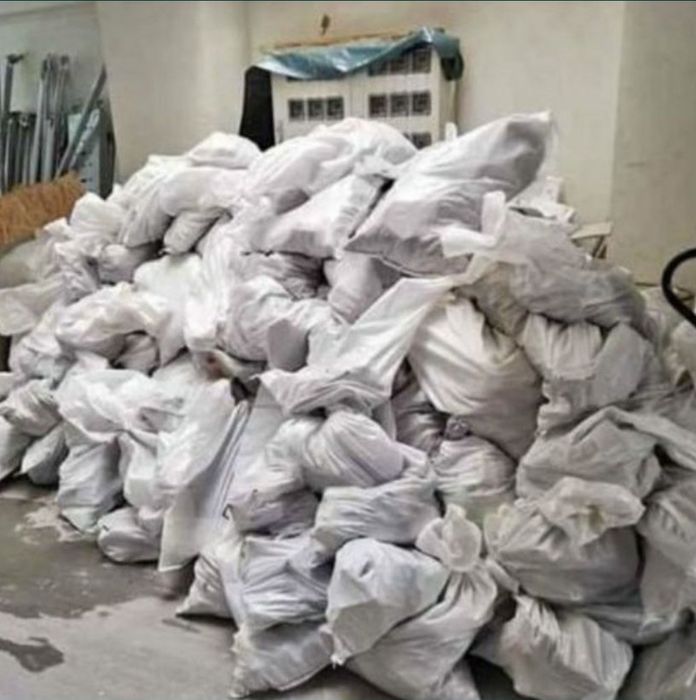 demolari manuale , decopertări locuințe transport inclus in pret