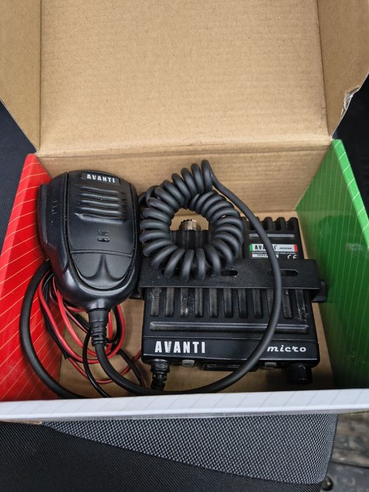 Vând statie avanti micro 4w-8w și antena avanti volo 1,60metri