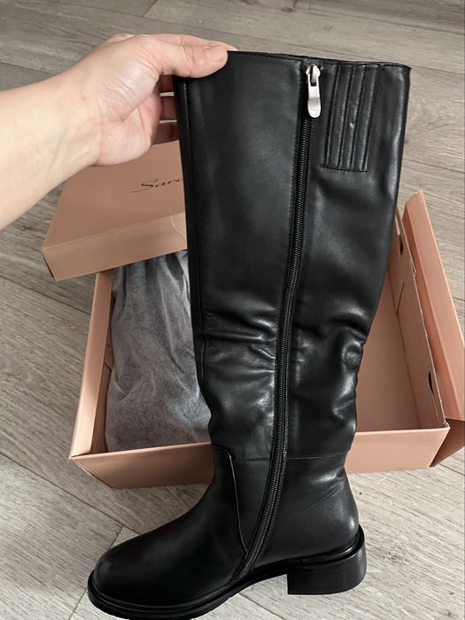 Сапоги женскиеее