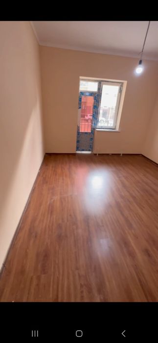 В городе Бухаре Продаётся 3 комгатная 84 м² квартира с подвалом 84 м²