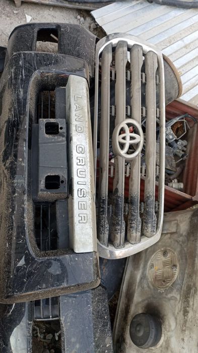 Бампер передняя решотка