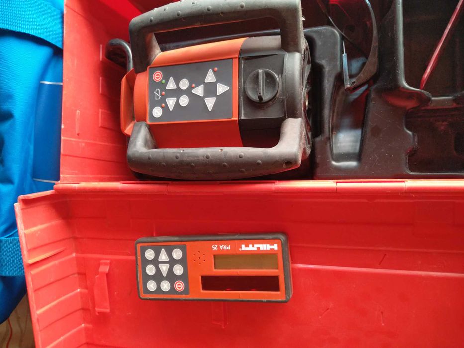 Ротационен лазерен нивелир Hilti