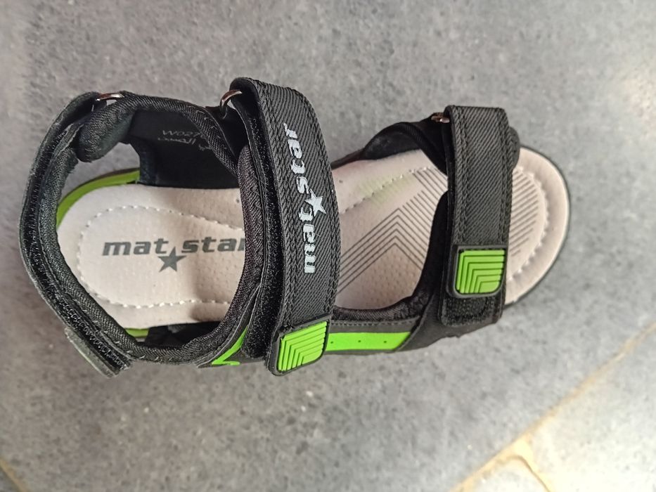 Детски сандали!!!