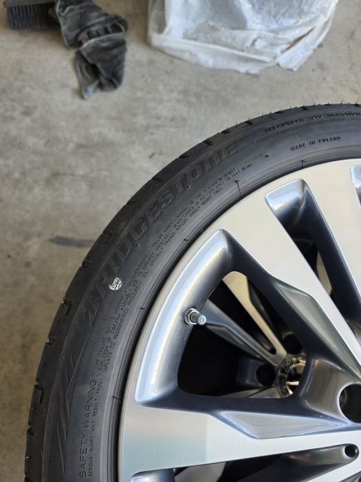 4 Броя Спорт пакет Bridgestone 2х225/45/18 6,5mm 2x245/40/18 5,6mm