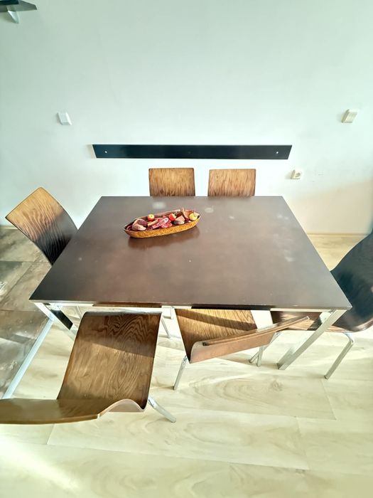 Маса за хранене с 6 стола