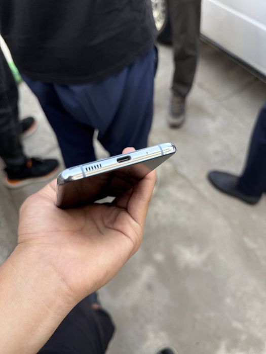 Samsung s20+5g sotladi