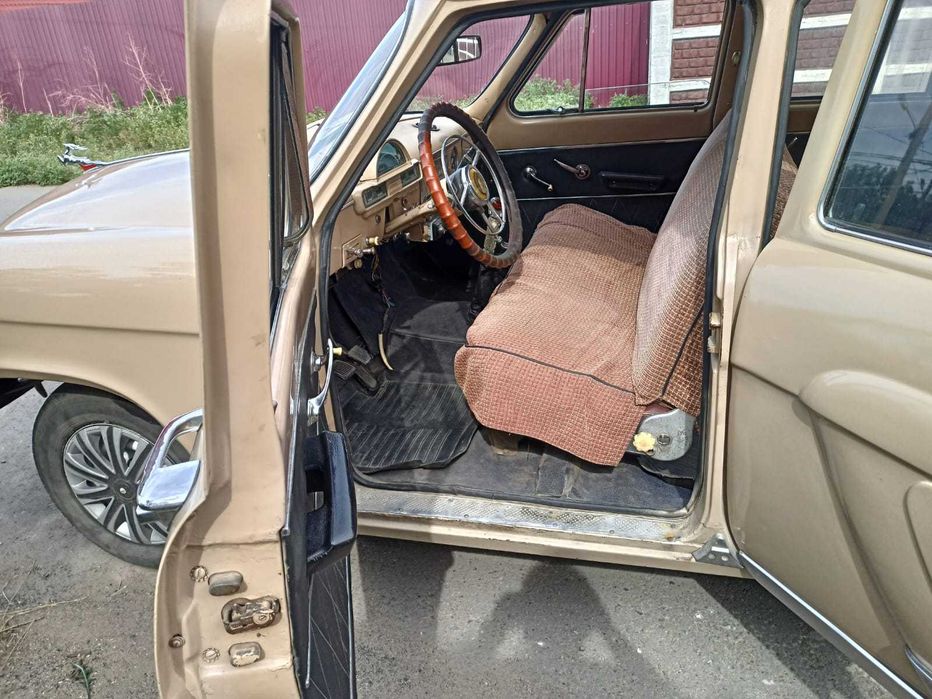 Продам автомобиль Волга Газ21