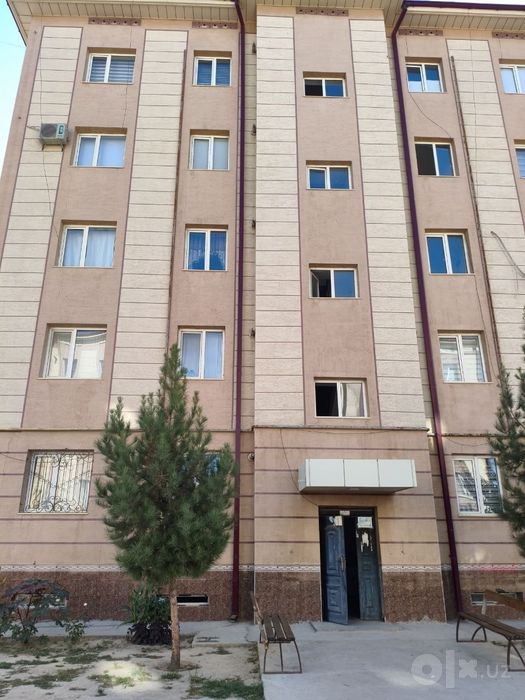 Uy sotiladi uzun ovul 5chi etaj