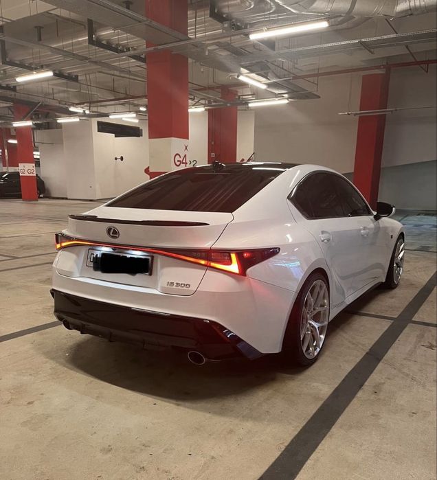 Lexus is300 f-sport